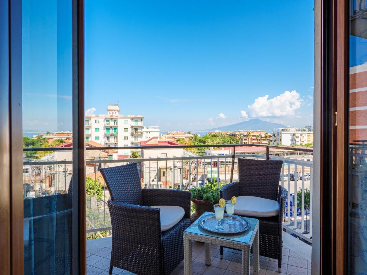 Aranci Apt 67 - Sorrento Centre And Vesuvius View Exterior foto